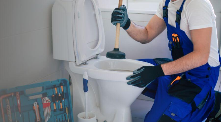 Expert burst pipe repair services in West Chicago, IL
